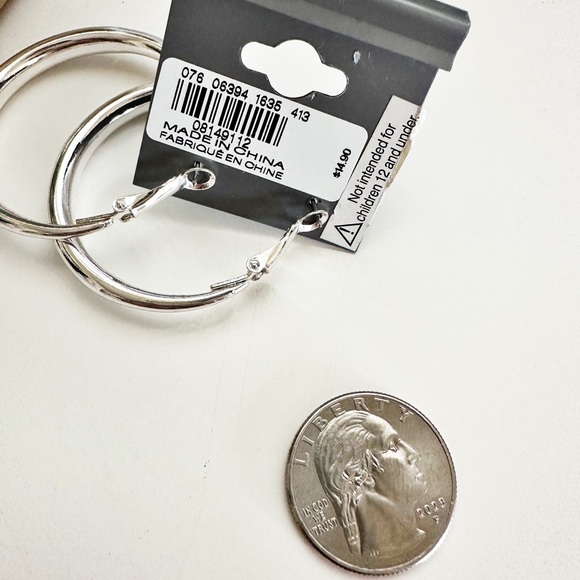 Express thick silver hoops earrings - Picture 4 of 4